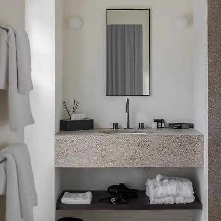 Готель Nenuphar *